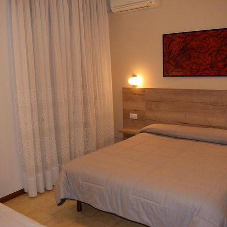 Hotel Pilotto Peschiera del Garda Exterior photo