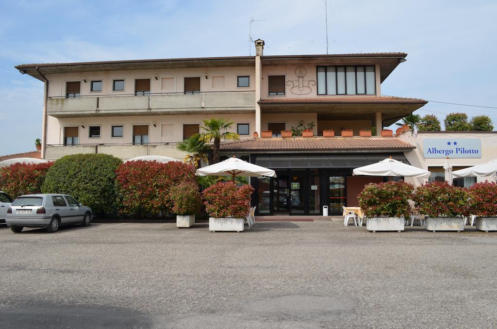 Hotel Pilotto Peschiera del Garda Exterior photo
