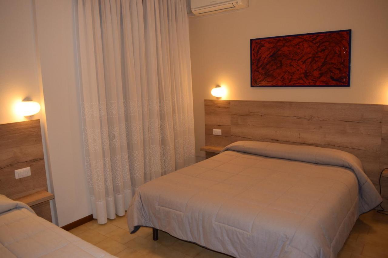 Hotel Pilotto Peschiera del Garda Exterior photo