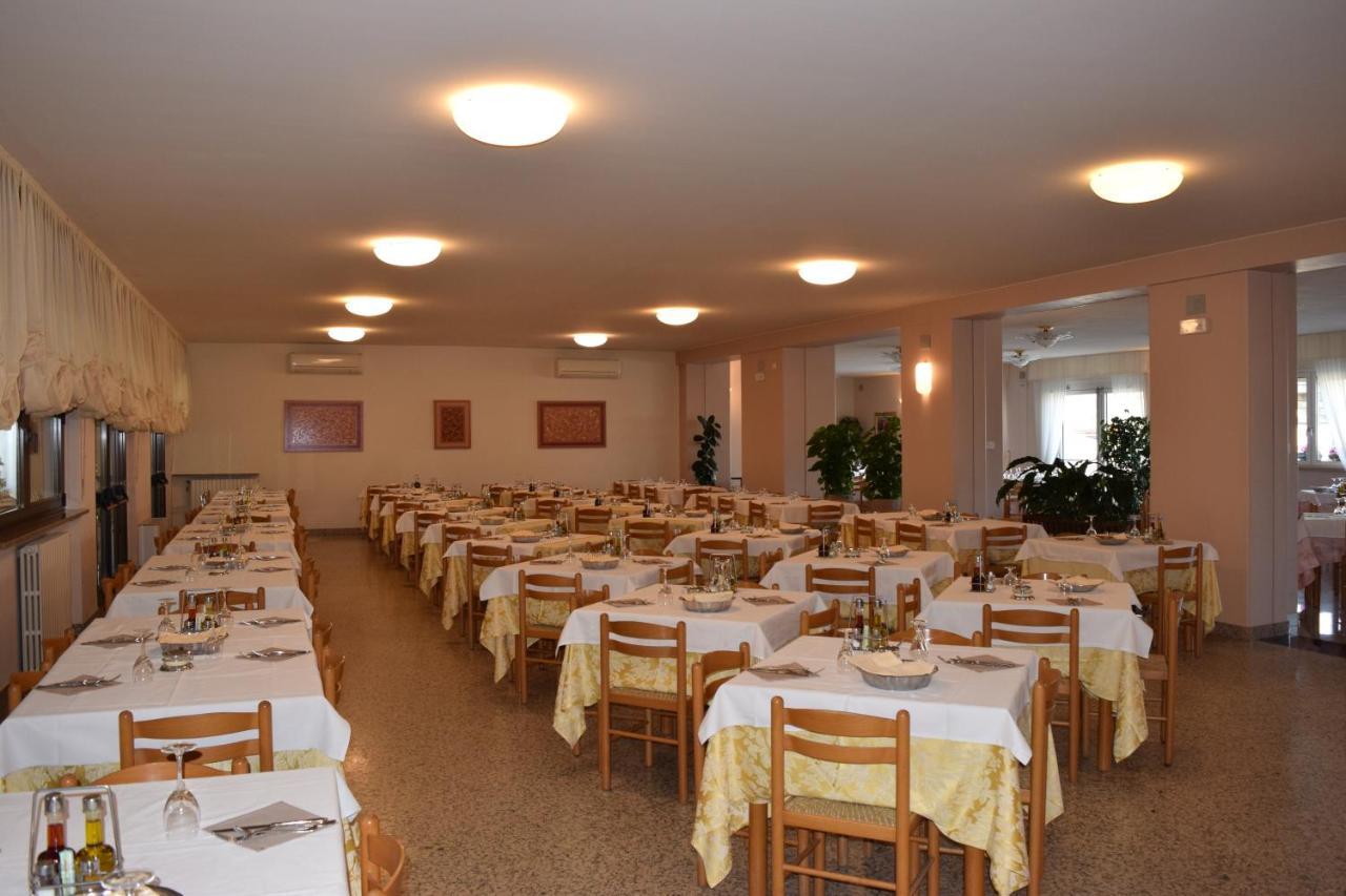 Hotel Pilotto Peschiera del Garda Exterior photo